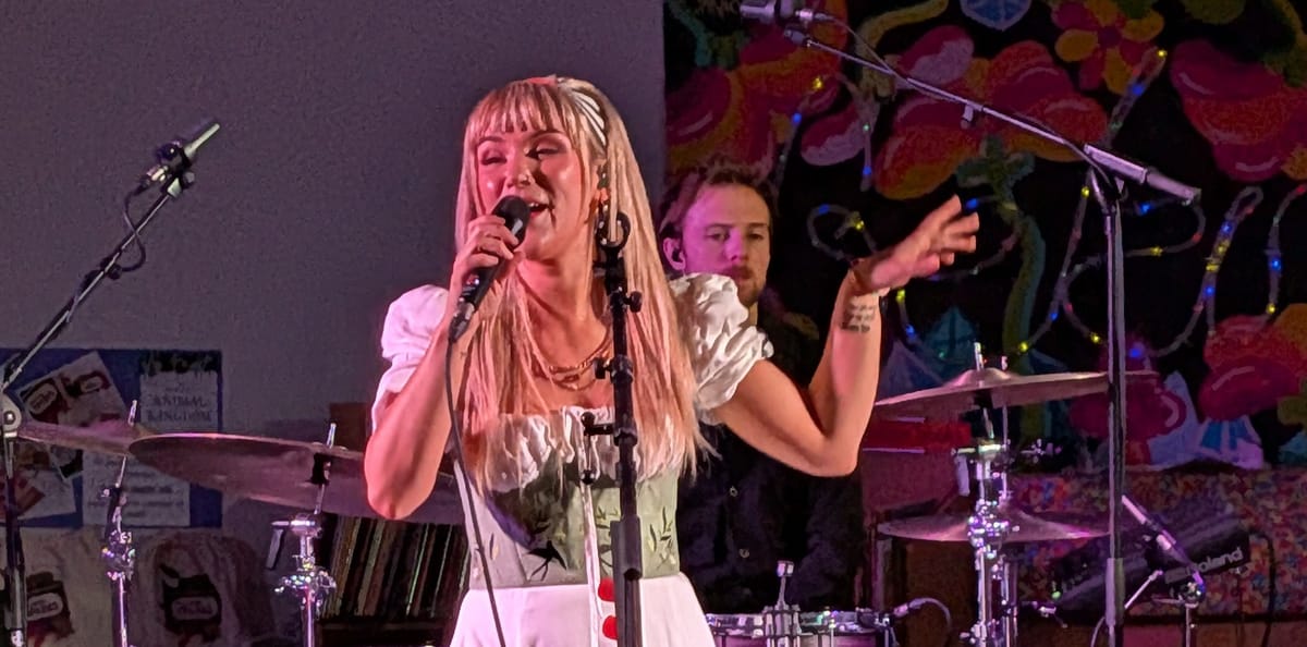 Rianne Downey on Tour in Hull Library